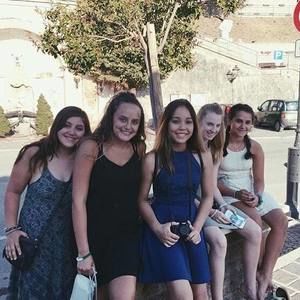 Meet your Posher, Molly